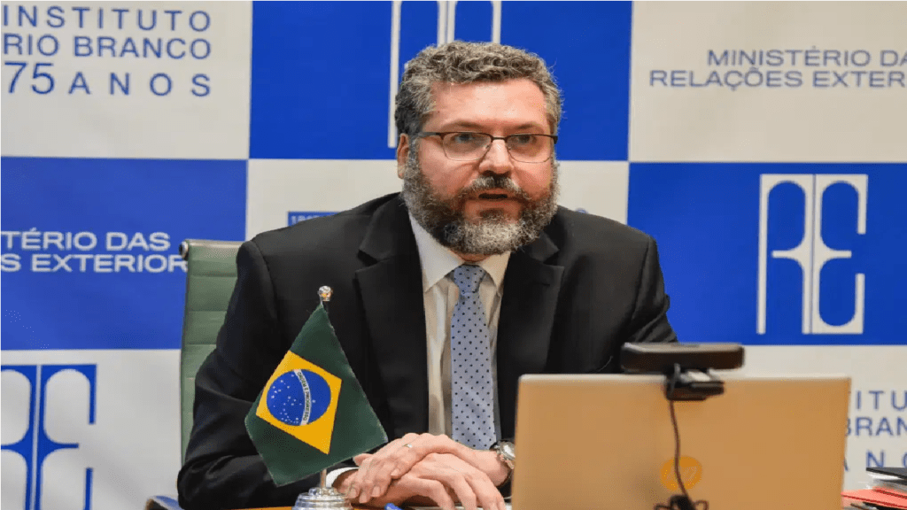 Ernesto Araújo exalta convite feito por Presidente dos EUA