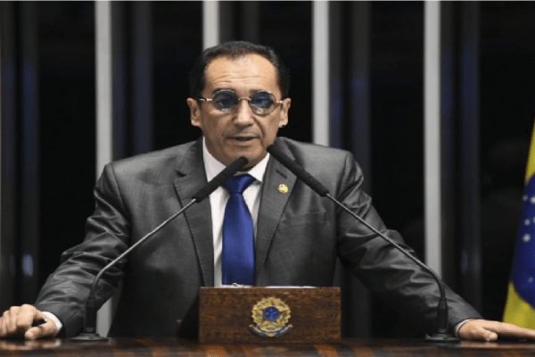 Jorge Kajuru se lança candidato à Presidência da República