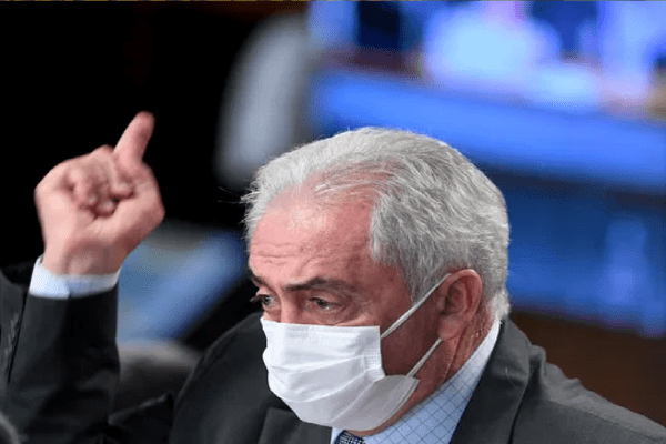 Senador Otto Alencar é denunciado como “falso ortopedista” no Conselho Federal
