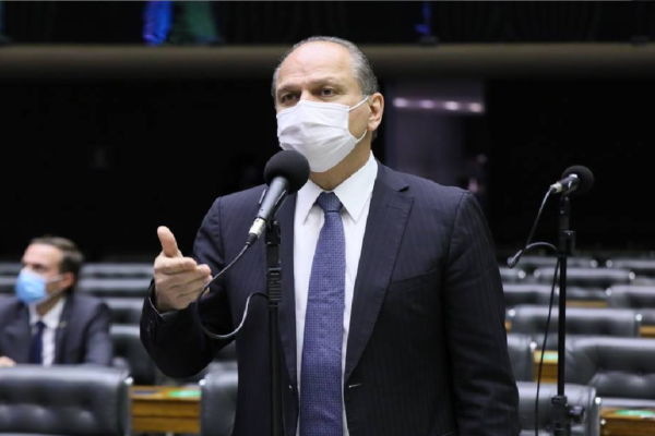 PSOL pede cassação de Ricardo Barros no Conselho de Ética da Câmara