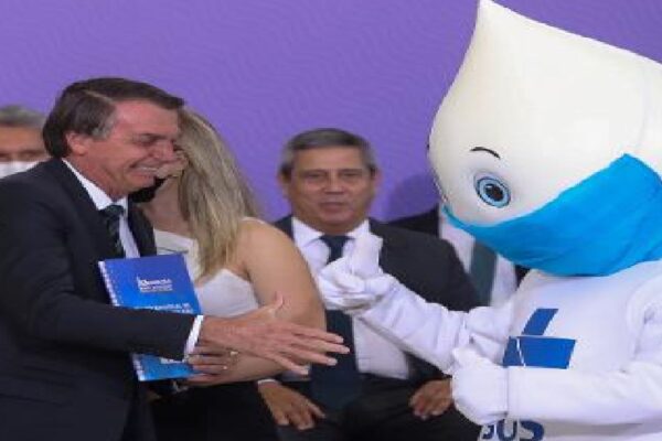 Bolsonaro reafirma que se vacinará contra doença somente depois de toda a população