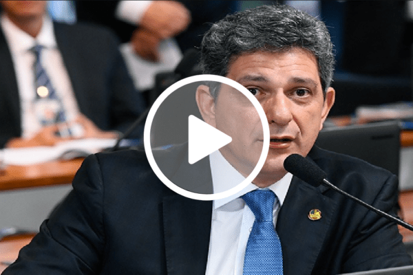 Senador petista acusa general Braga Netto de ordenar