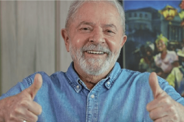 TRF-3 suspende ação contra Lula por lavagem de dinheiro