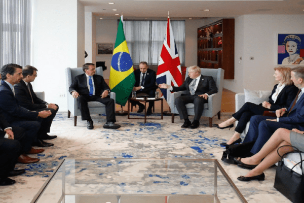 No Twitter, Marcelo Queiroga fala sobre encontro com Boris Johnson