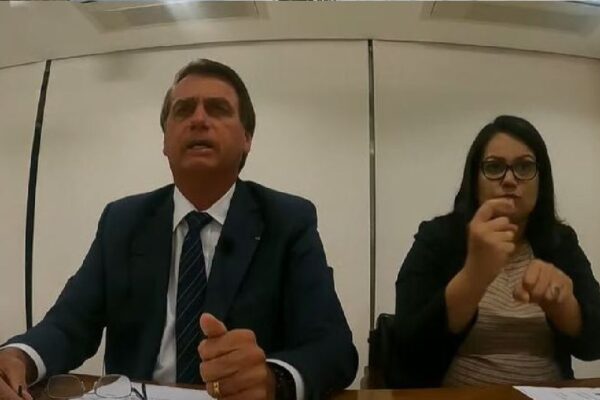 Bolsonaro: "A vacina não garante que você não possa contrair a doença"
