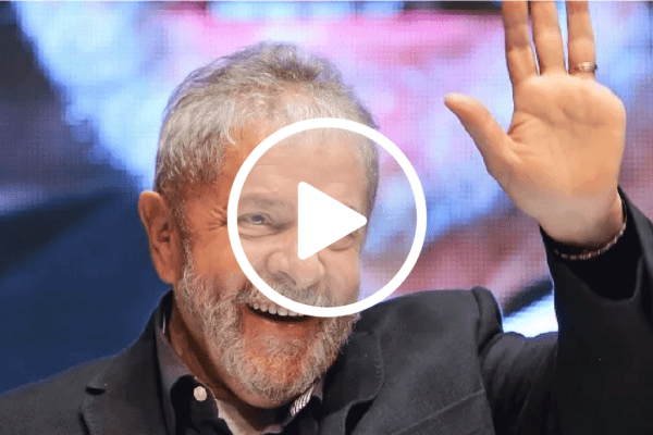 Justiça Federal declara prescrição e arquiva ação do tríplex do Guarujá contra Lula
