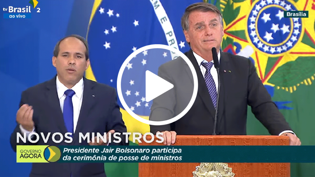 Em discurso impactante, Bolsonaro alfineta ‘traíras’
