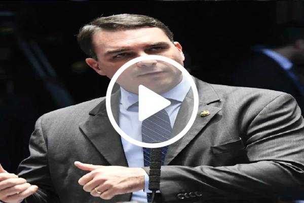 Flávio Bolsonaro questiona TSE sobre sugestões das Forças Armadas