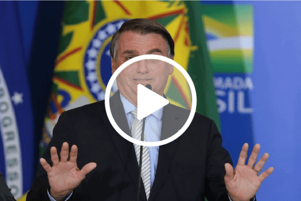 Presidente Bolsonaro desmente reportagem do UOL sobre fechar mídia brasileira: "Mentira! Foi justamente o contrário"